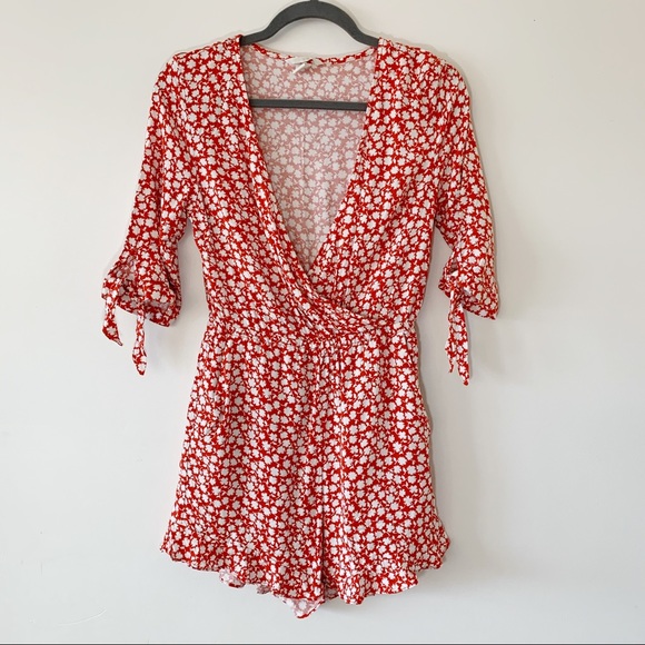 H&M Pants - H & M Shorts Romper Wrap Front Pockets Size 4